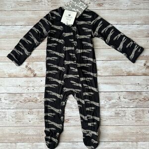 Kate Quinn Fox Footie